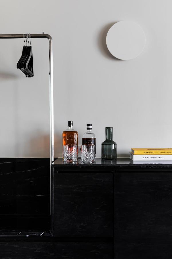 Lancemore Crossley St. Melbourne Buitenkant foto The Botanist Gin