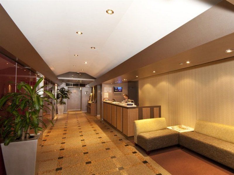 Lancemore Crossley St. Melbourne Interieur foto The lobby of the hotel