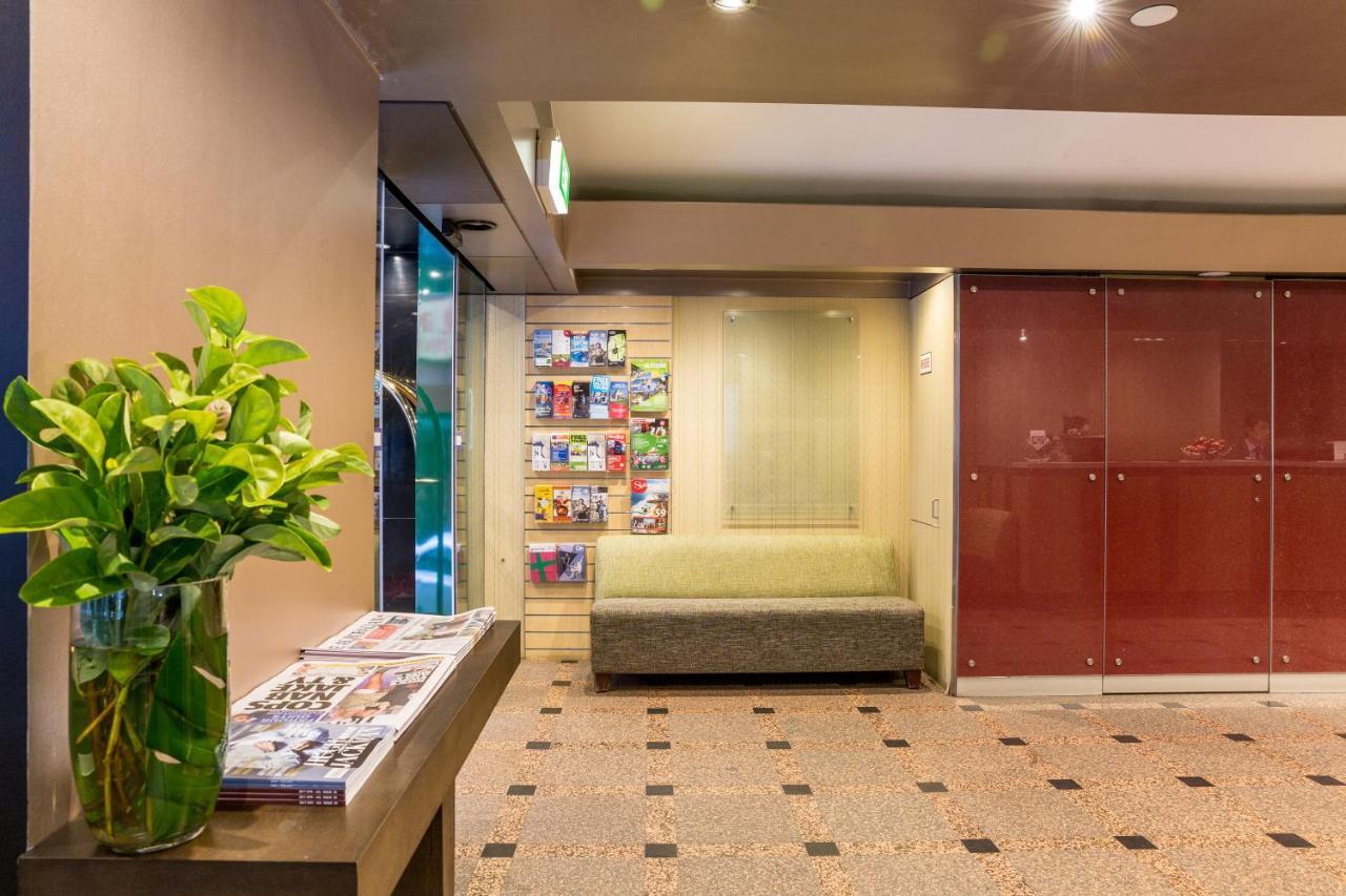 Lancemore Crossley St. Melbourne Buitenkant foto The lobby of the hotel